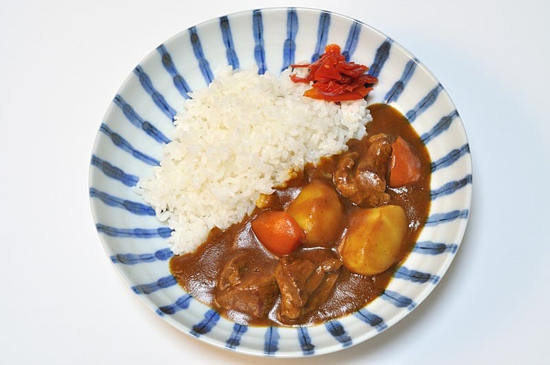 Curry con arroz y verduras
